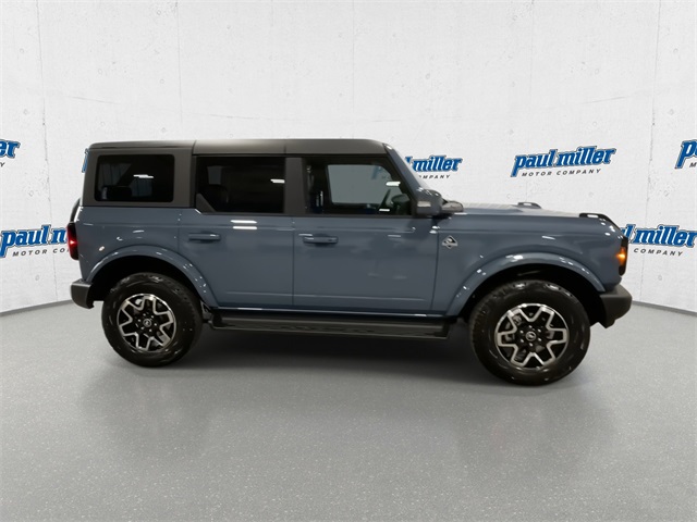 2025 Ford Bronco Outer Banks photo 13