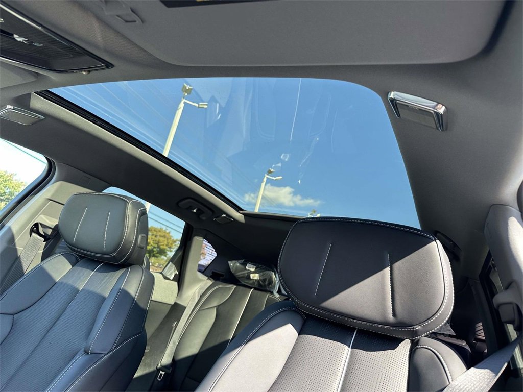 2025 Cadillac Optiq Sport photo 17