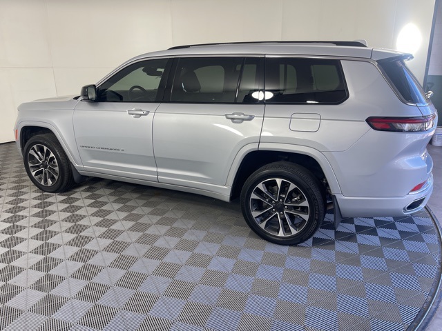 2021 Jeep Grand Cherokee Overland photo 11