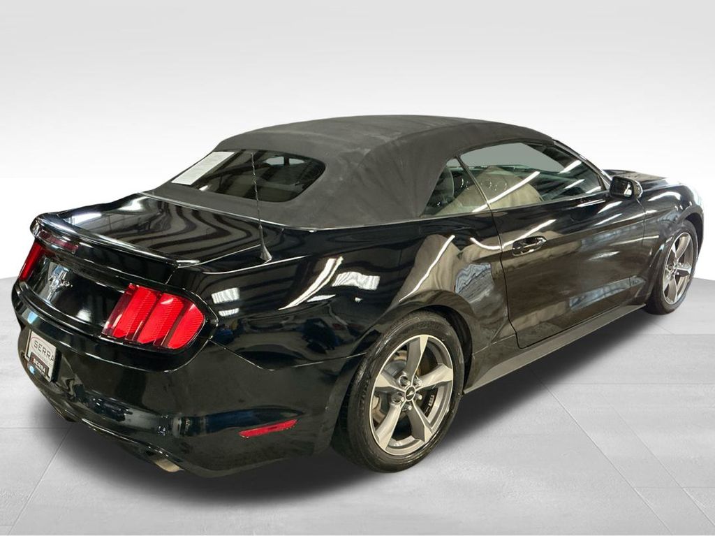 2016 Ford Mustang V6 Convertible photo 4