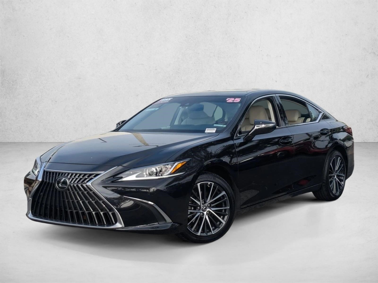 2025 Lexus ES 350's photo