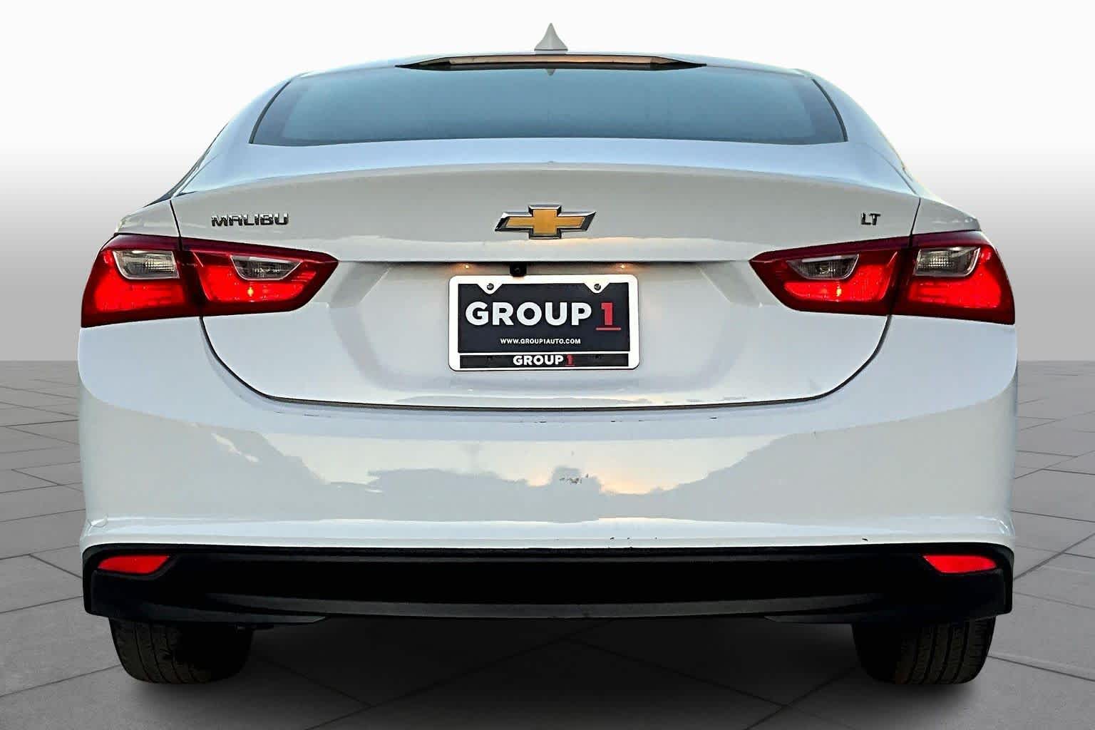 2023 Chevrolet Malibu 1LT photo 3