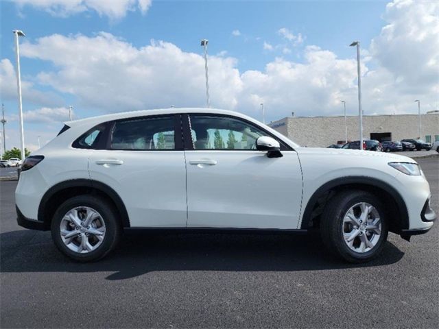 2025 Honda HR-V LX photo 5