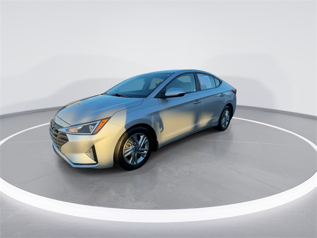 2019 Hyundai Elantra SEL photo 4
