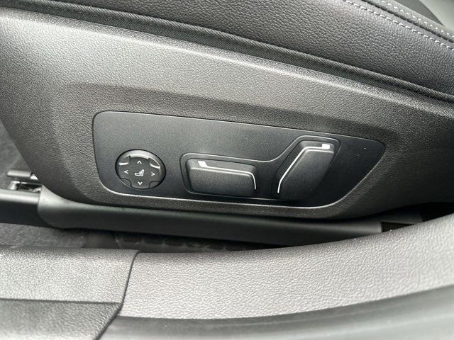 2025 Bmw 330i photo 15