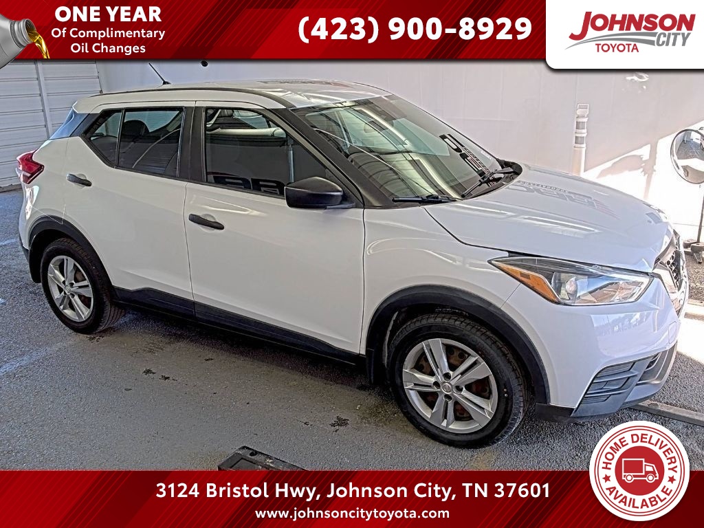 2020 Nissan Kicks S's photo