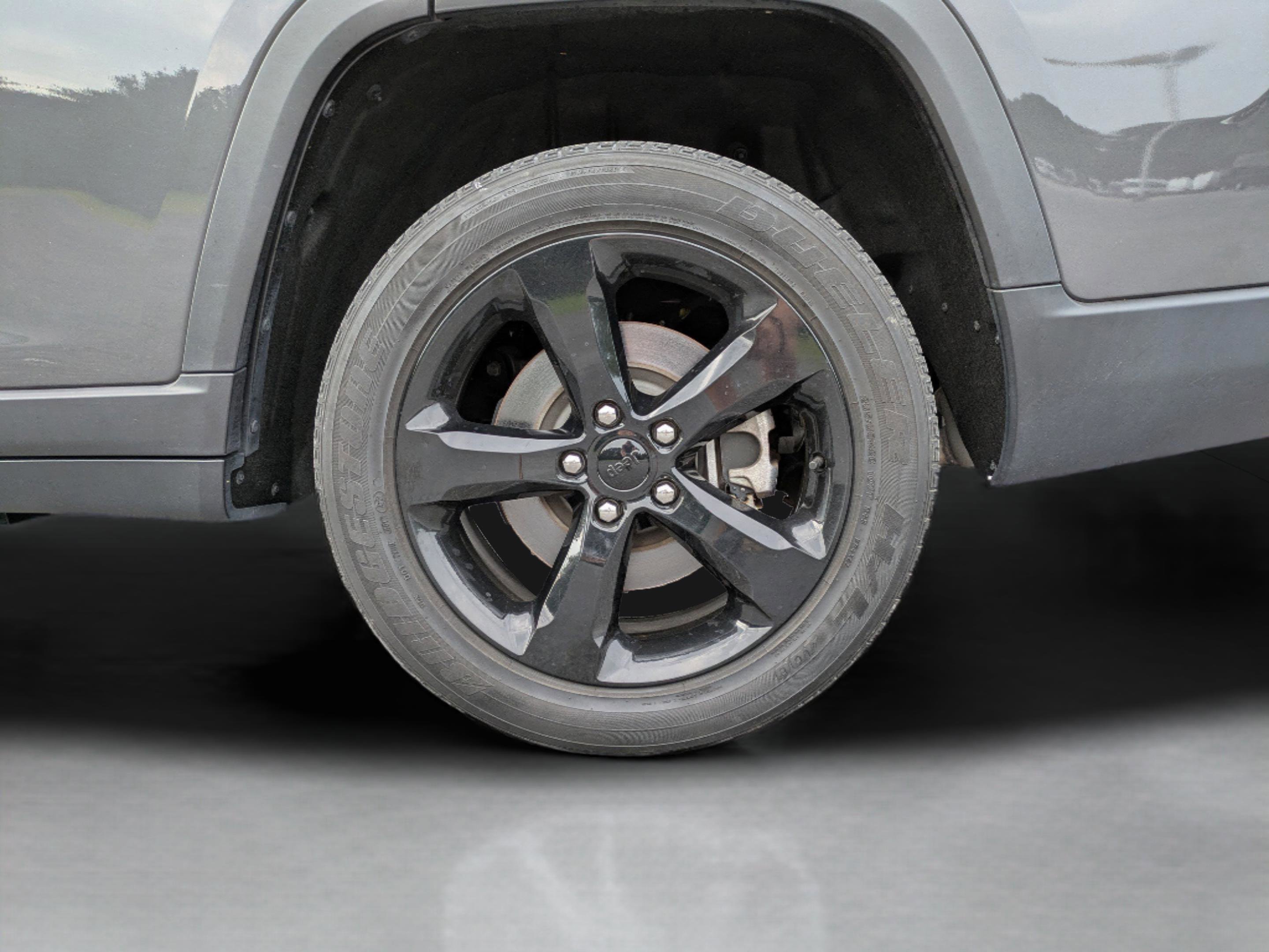 2022 Jeep Grand Cherokee Altitude photo 46