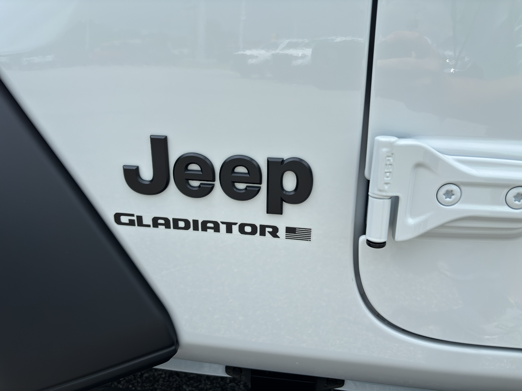 2025 Jeep Gladiator Sport photo 11