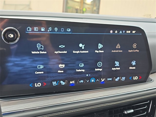 2025 Chevrolet Suburban Premier photo 23