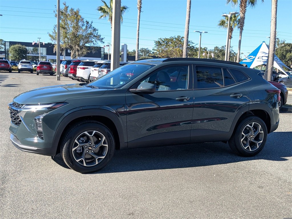 2026 Chevrolet Trax LT photo 4