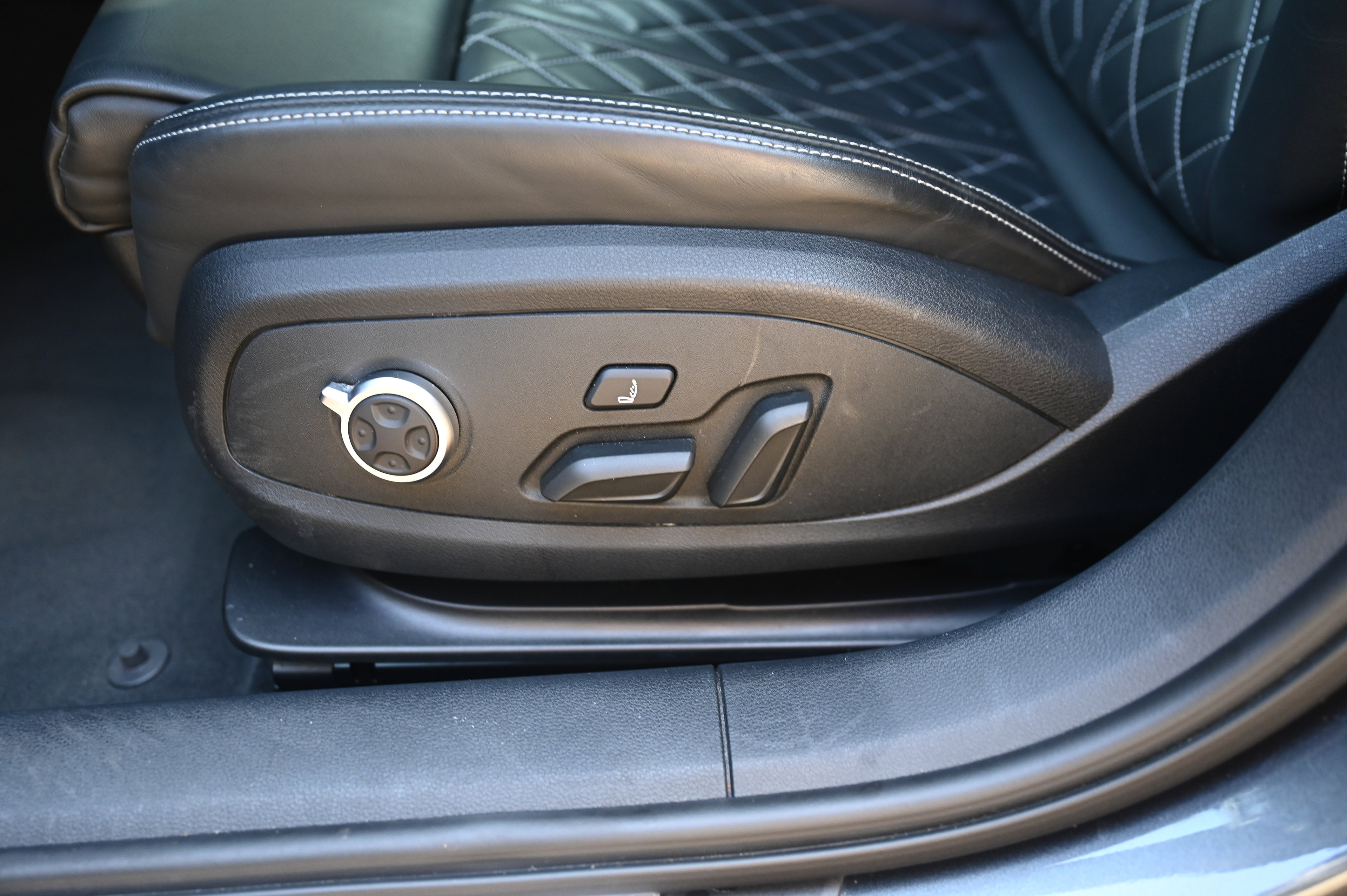 2023 Audi S4 Base Premium Plus photo 14