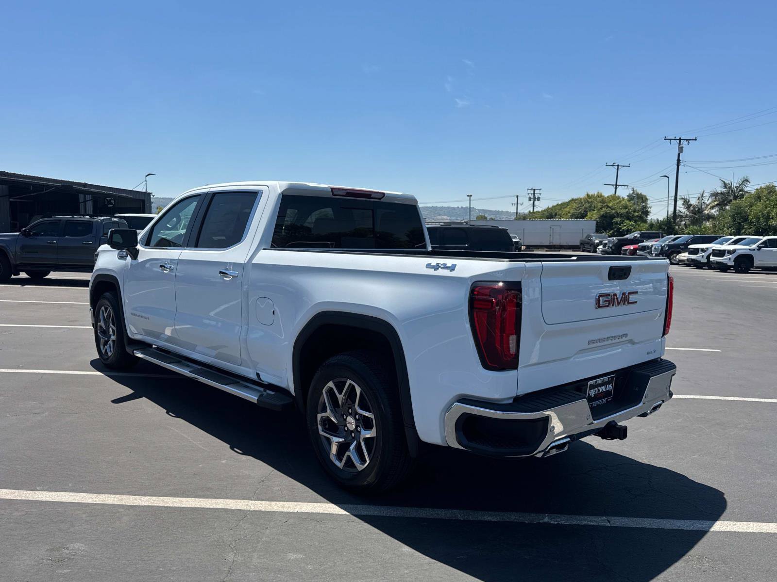 2025 Gmc Sierra 1500 SLT photo 4