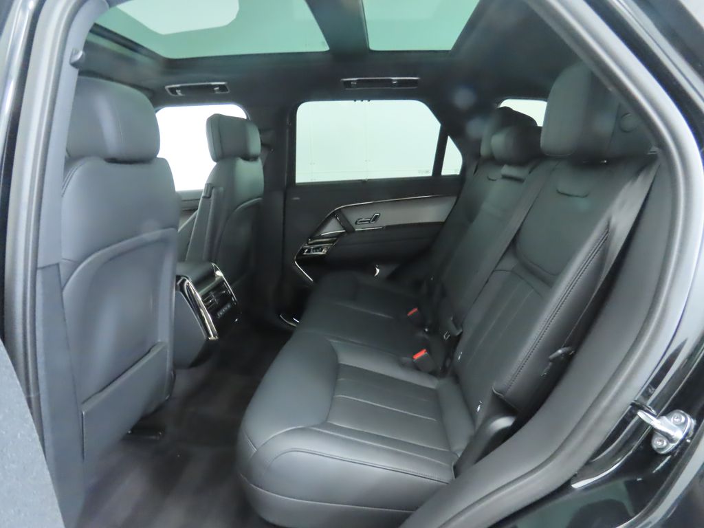 2025 Land Rover Range Rover Sport SE photo 16