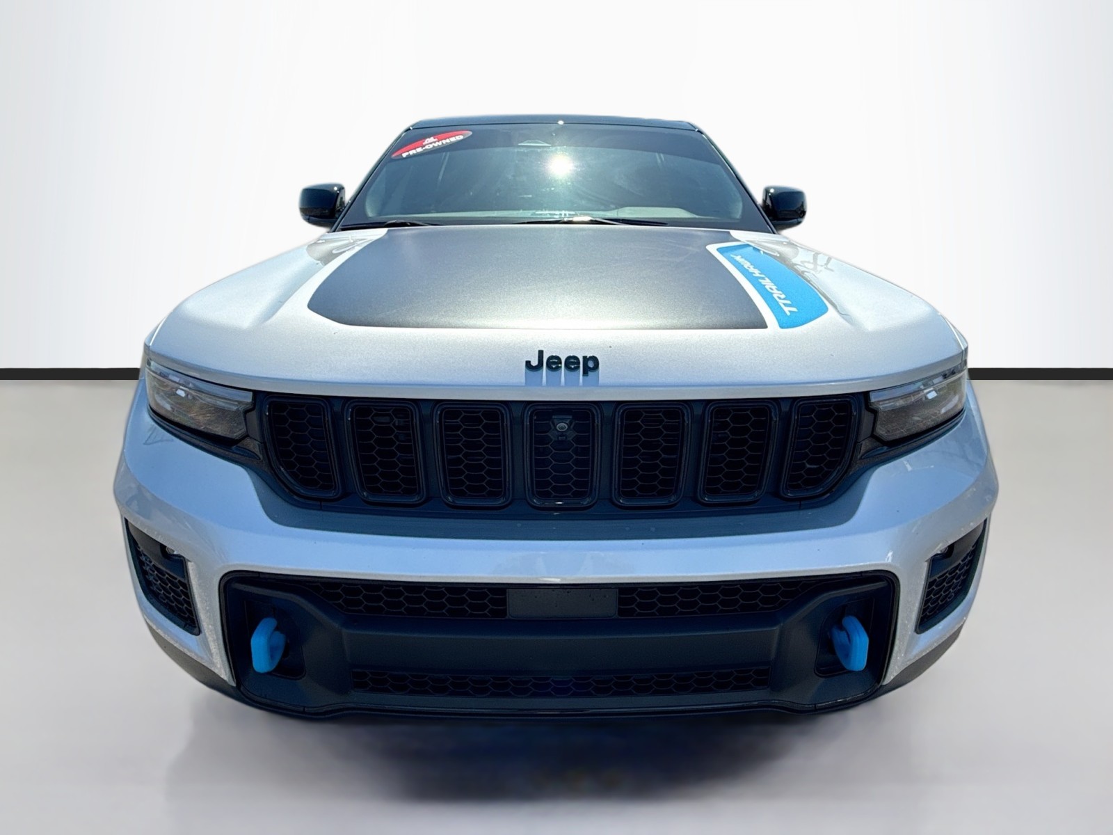 2022 Jeep Cherokee 4xe Trailhawk photo 2
