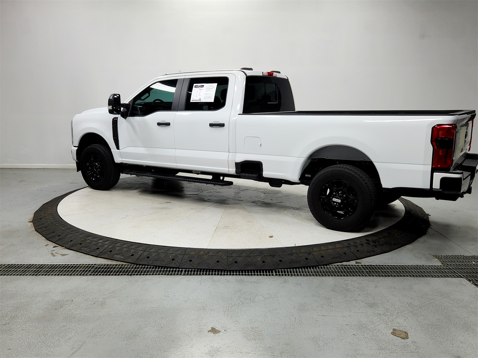 2024 Ford F-250 XL photo 3