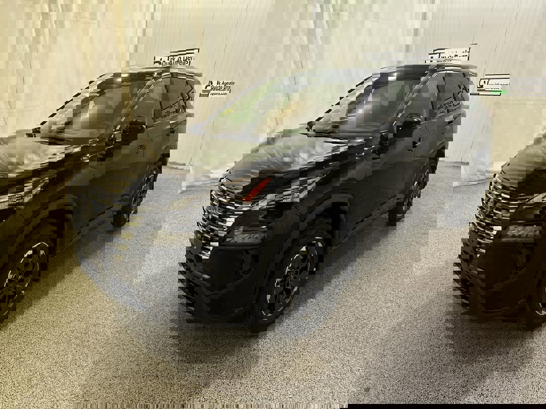 2026 Nissan Rogue SV photo 2