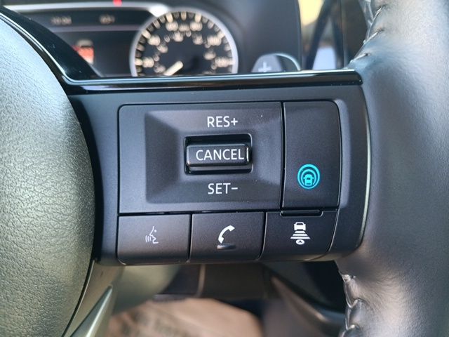 2023 Nissan Pathfinder SL photo 12