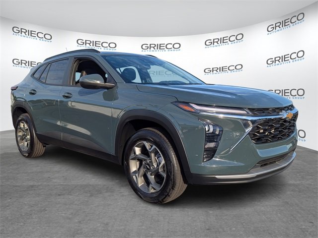 2025 Chevrolet Trax LT's photo