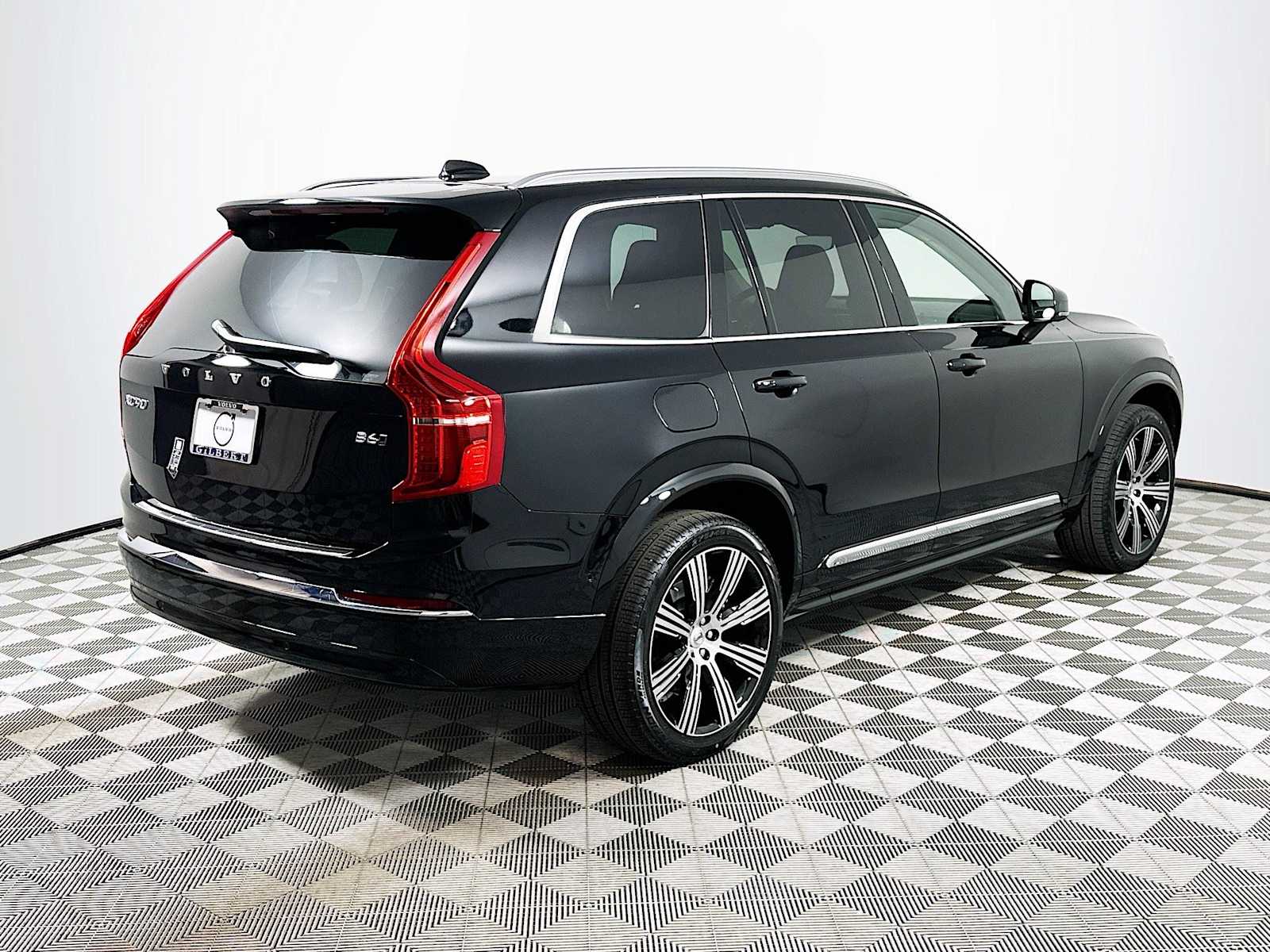 2025 Volvo XC90 Plus photo 4