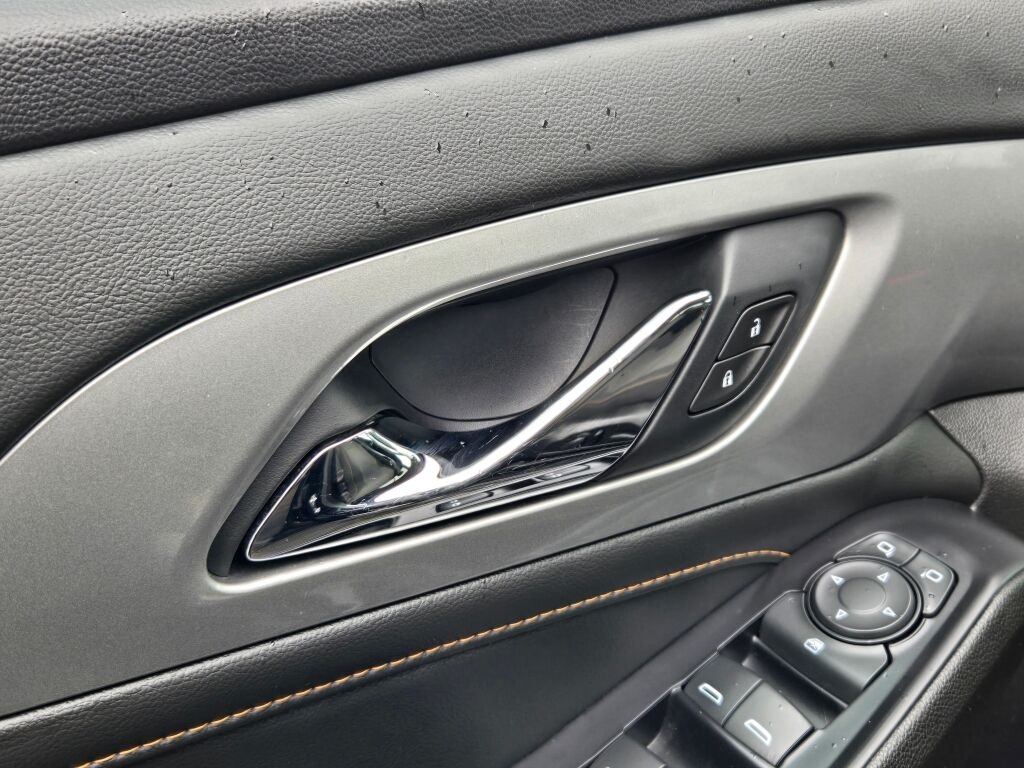 2021 Chevrolet Traverse LS photo 19