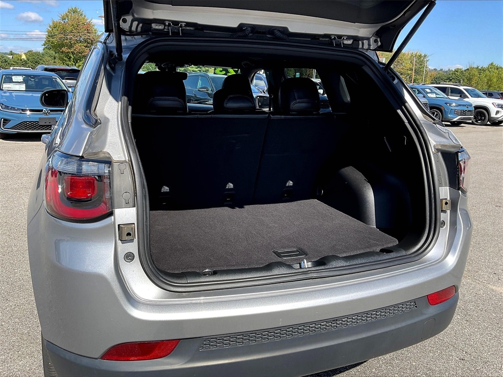 2023 Jeep Compass Altitude photo 32