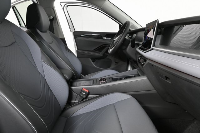 2025 Volkswagen Tiguan SE photo 15