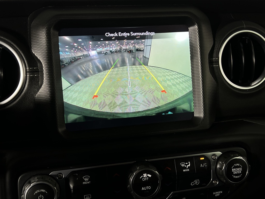 2022 Jeep Wrangler Unlimited Sahara 4xe photo 17