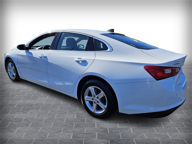 2023 Chevrolet Malibu LS photo 5