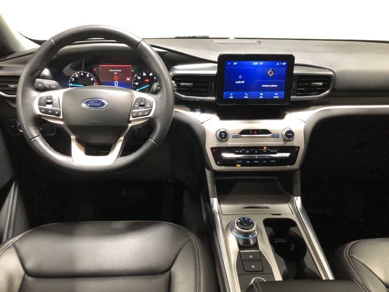 2023 Ford Explorer XLT photo 30