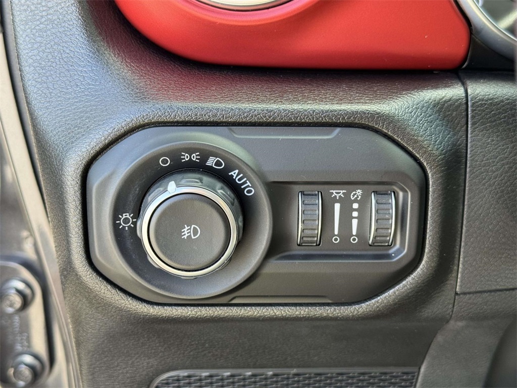 2022 Jeep Wrangler Rubicon photo 25