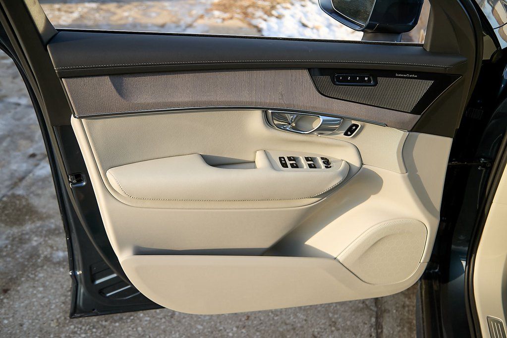 2026 VOLVO XC90 - Image 8