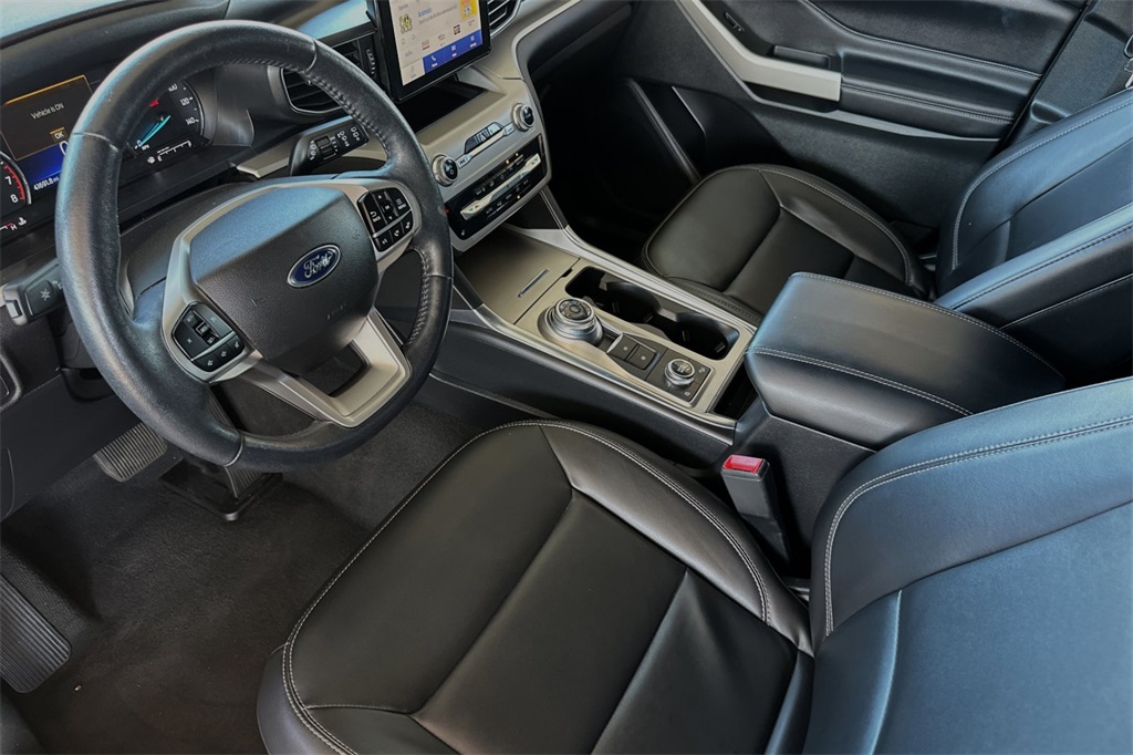 2022 Ford Explorer XLT photo 4
