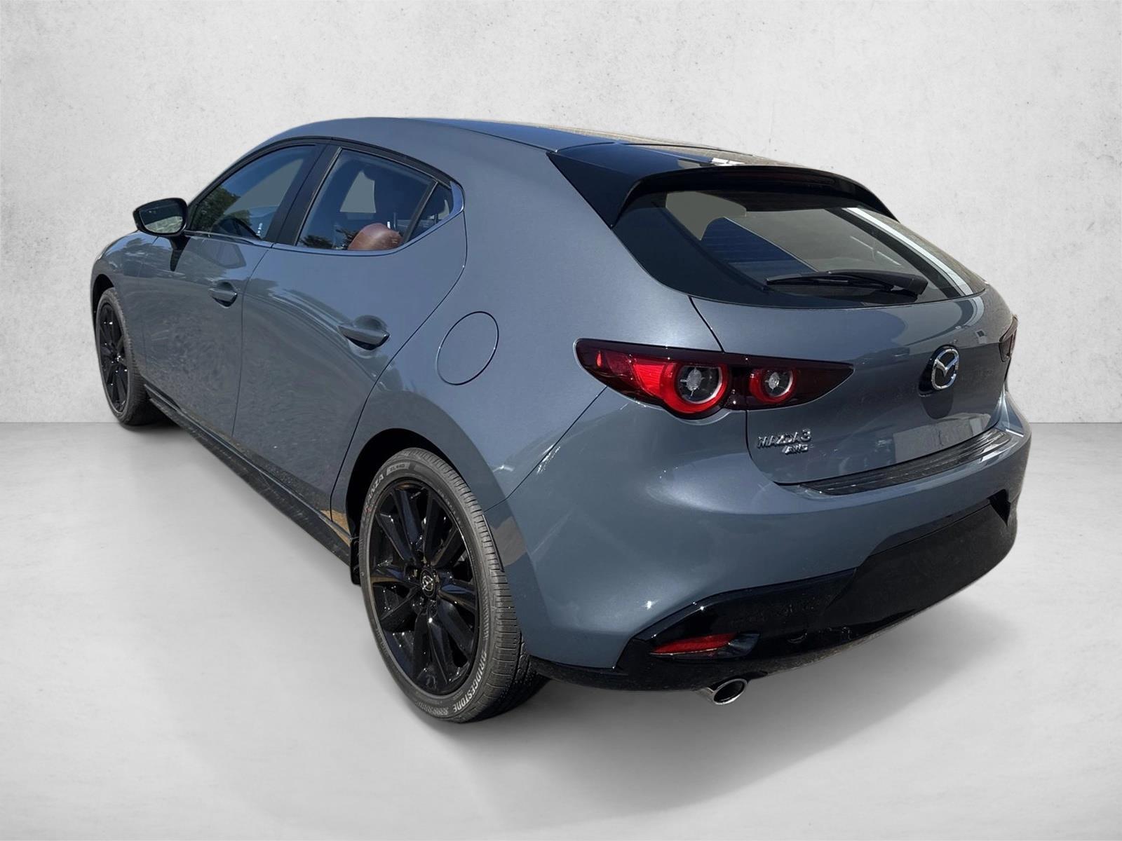 2026 Mazda Mazda3 Hatchback 2.5 s Carbon photo 3