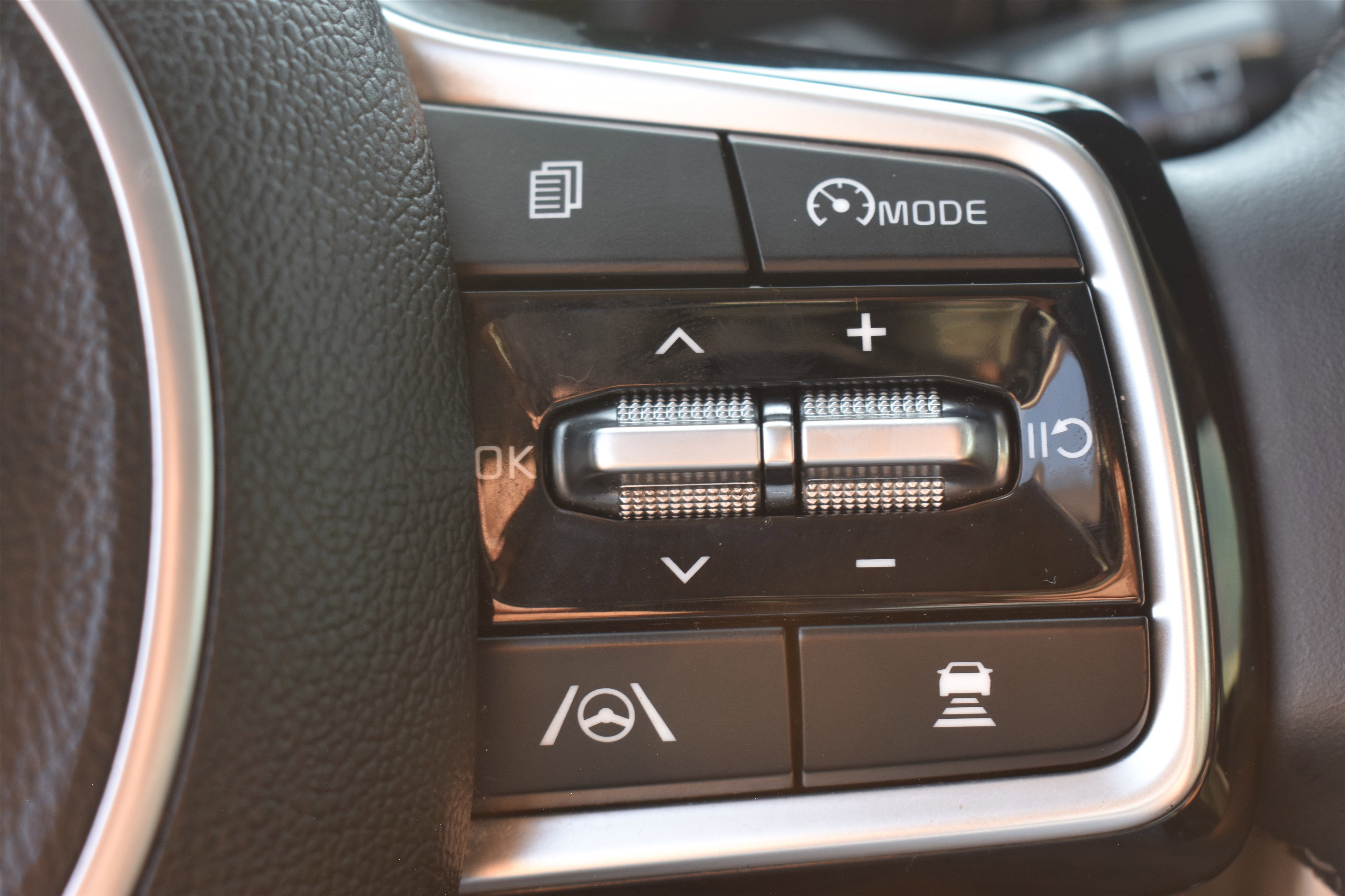 2022 Kia Sorento EX photo 13