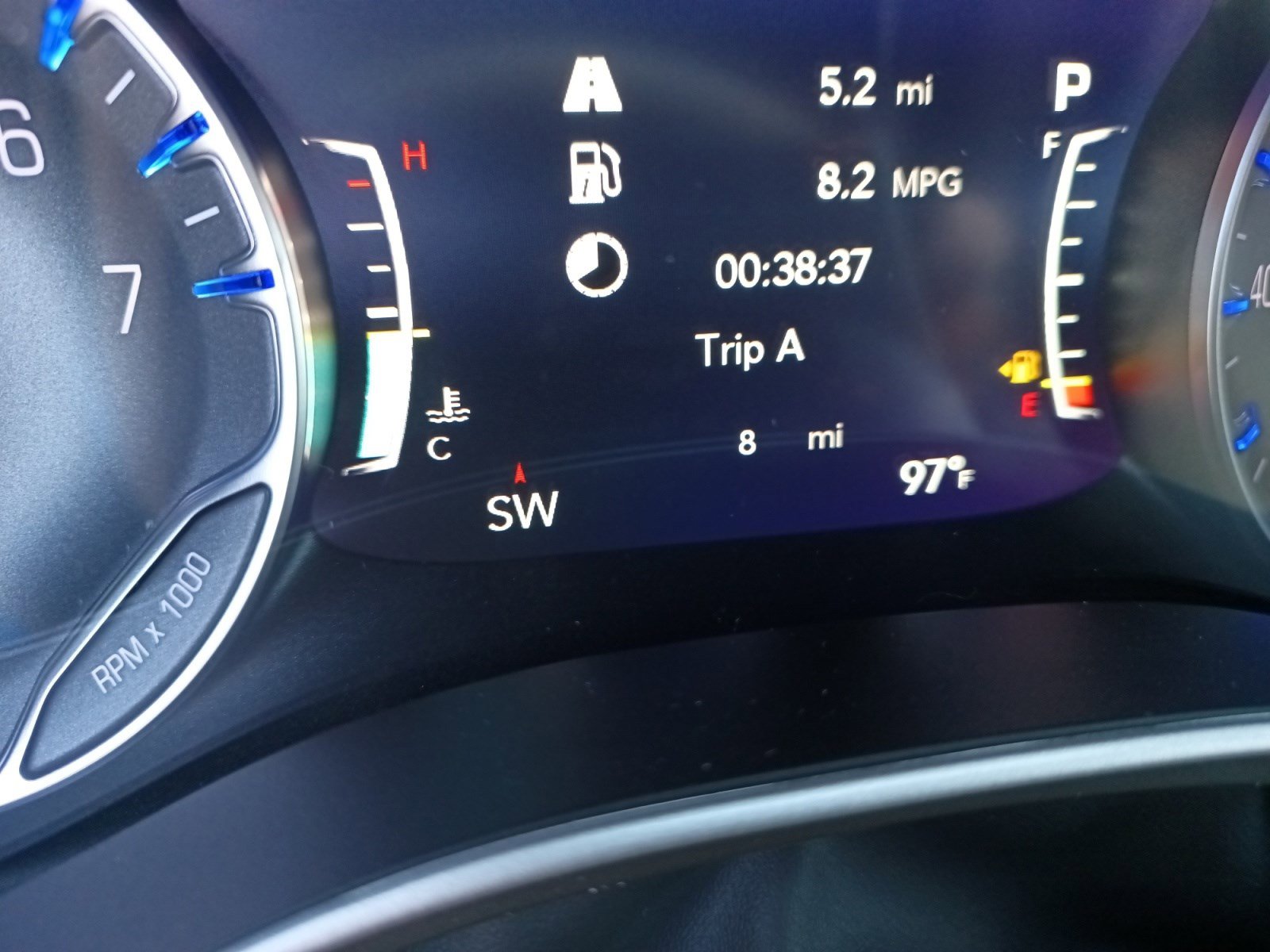 2026 Chrysler Pacifica photo 2
