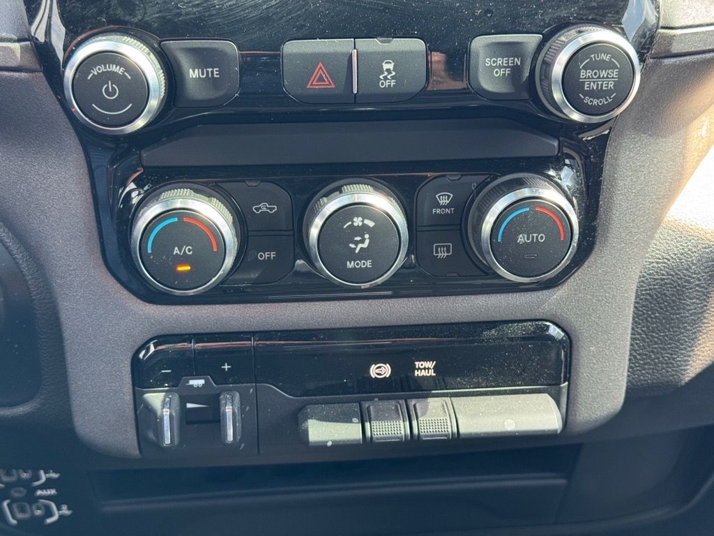 2021 Ram 2500 Tradesman photo 18