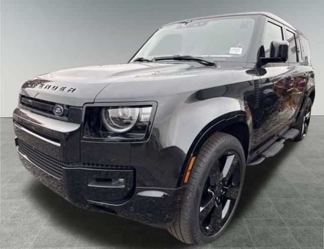 2026 Land Rover Defender V8's photo