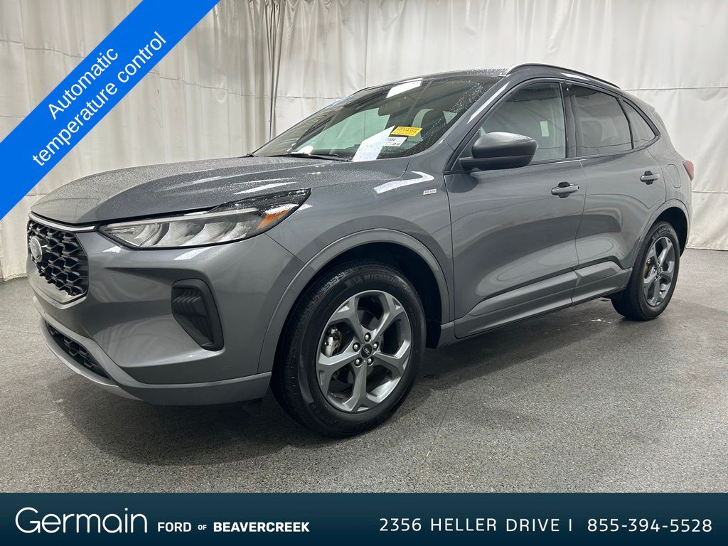 2023 Ford Escape ST-Line photo 3