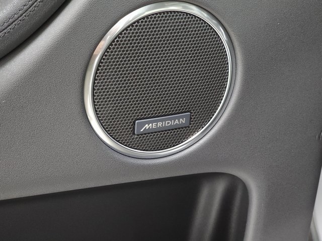 2025 Land Rover Discovery Sport S photo 16