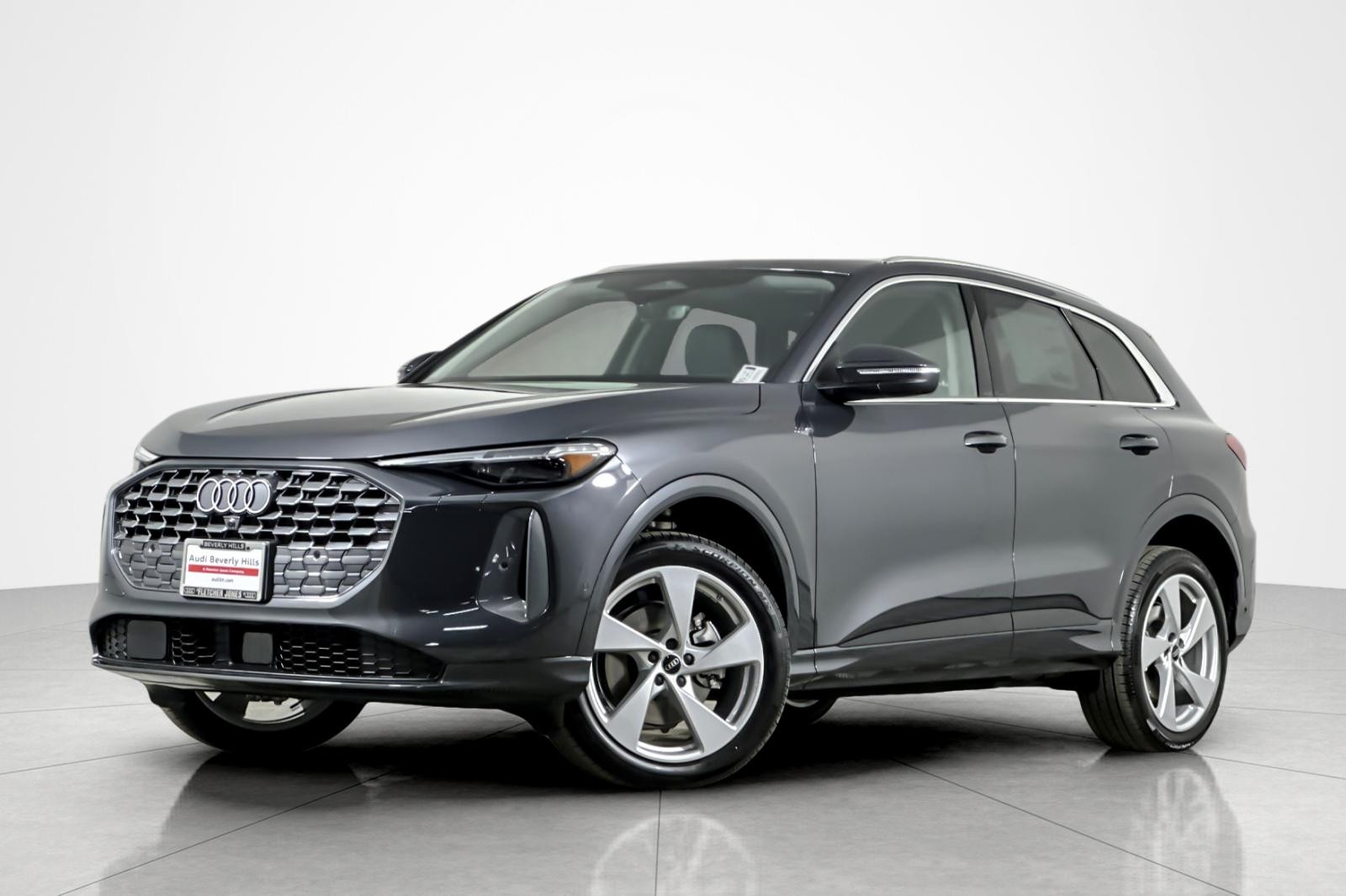 2025 Audi New Q5 Premium Plus's photo