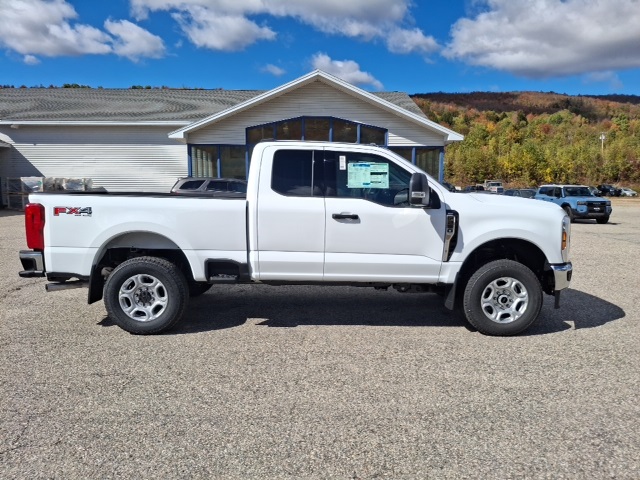 2026 Ford F-250 photo 2