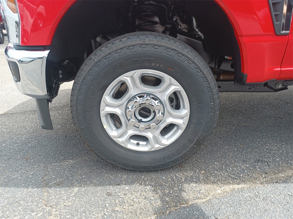 2026 Ford F-250 XLT photo 9