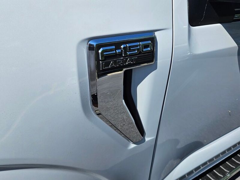 2025 Ford F-150 Lariat photo 16