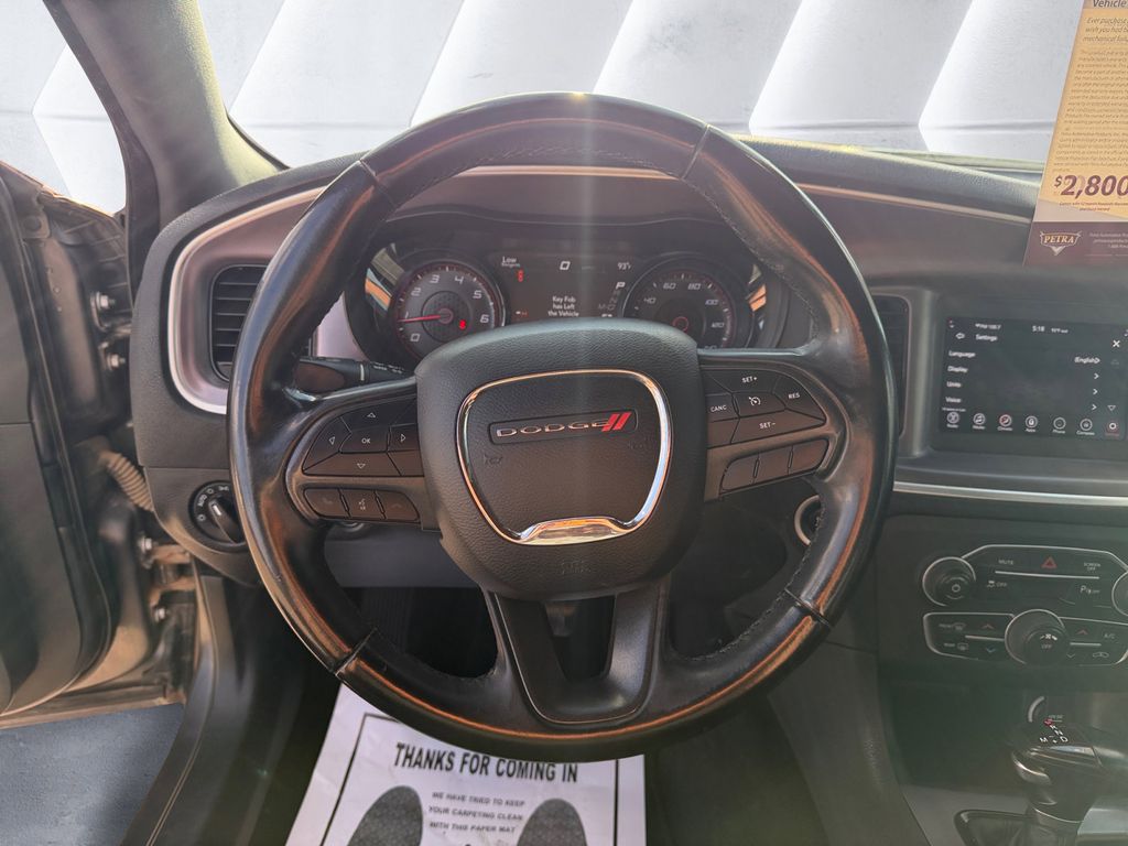 2019 Dodge Charger SXT photo 8