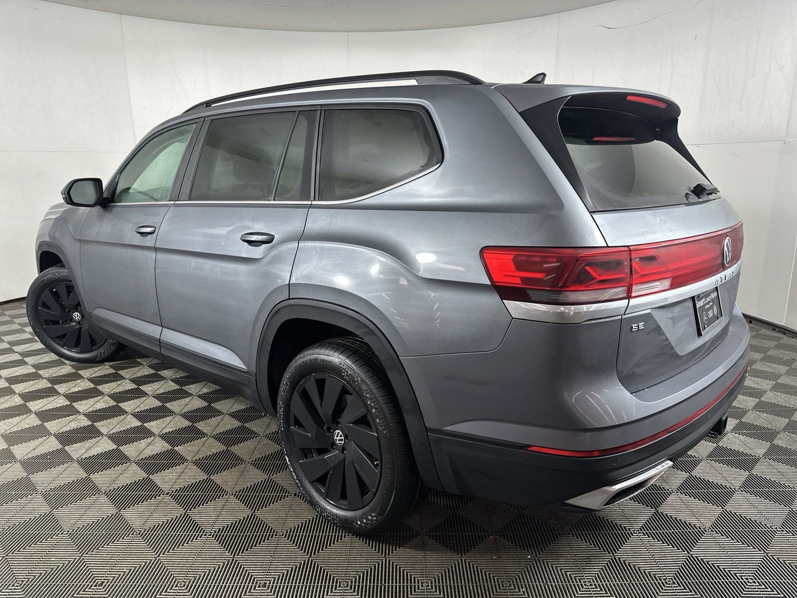 2025 Volkswagen Atlas SE Technology photo 4