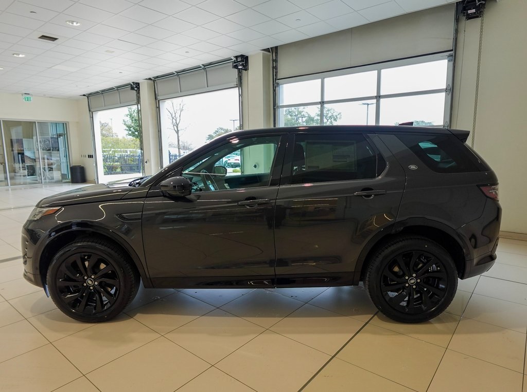 2025 Land Rover Discovery Sport SE photo 3