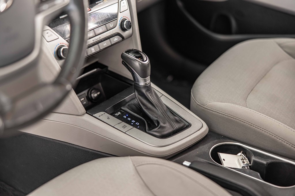 2018 HYUNDAI ELANTRA - Image 12