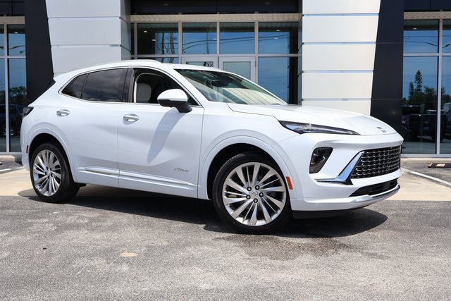 2025 Buick Envision Avenir photo 2