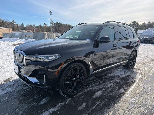 2021 BMW X7 40i's photo
