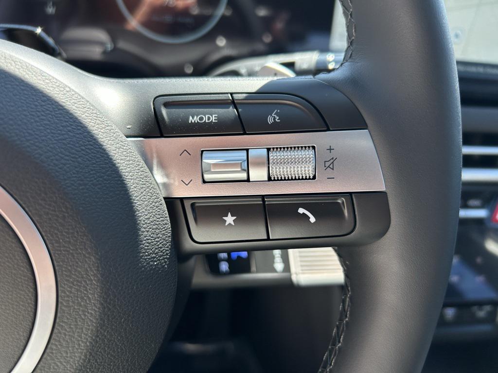 2025 Hyundai Tucson Hybrid Limited photo 13